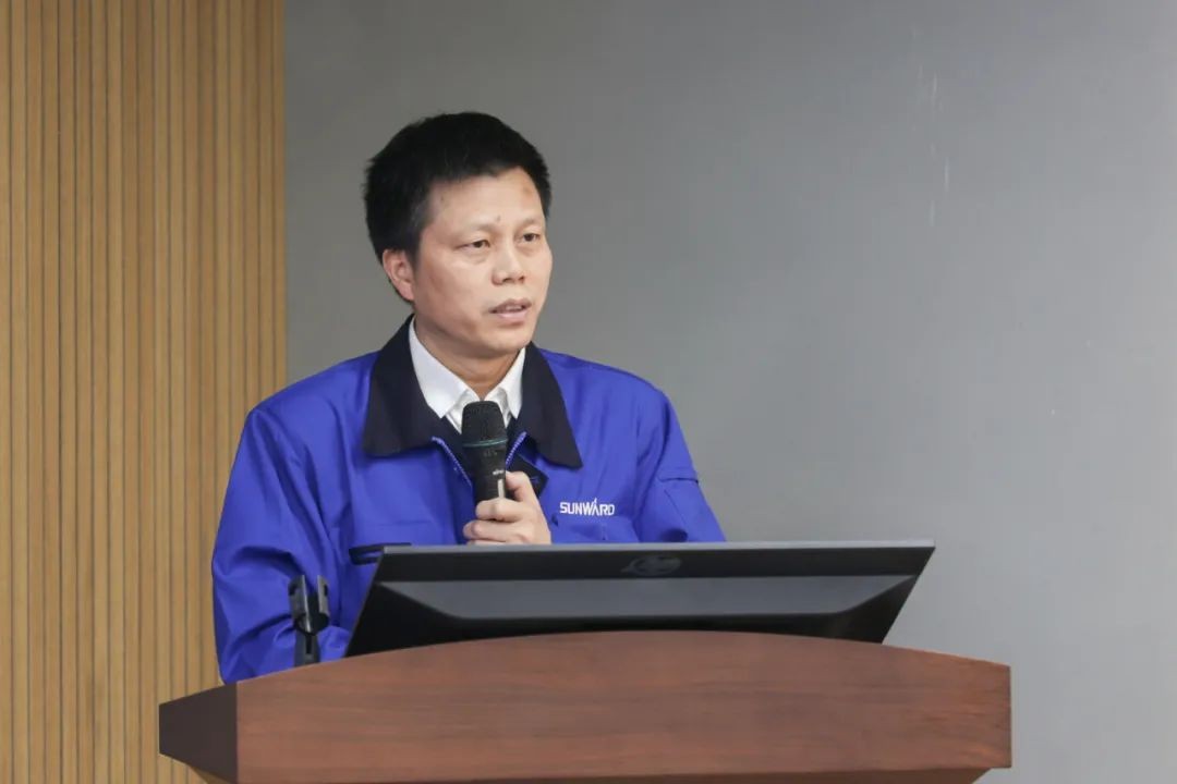 2021中國（長(cháng)沙）國際工程機械設計大賽暨“設計之星”評選活動(dòng)山河智能組“創(chuàng  )新設計工作營(yíng)”開(kāi)營(yíng)啦！