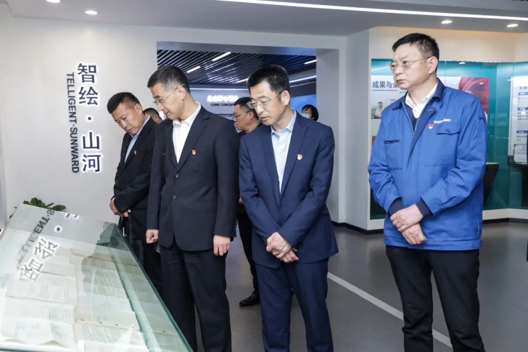 以黨建促業(yè)務(wù)，以業(yè)務(wù)強黨建——青島西海岸公用事業(yè)集團考察山河智能