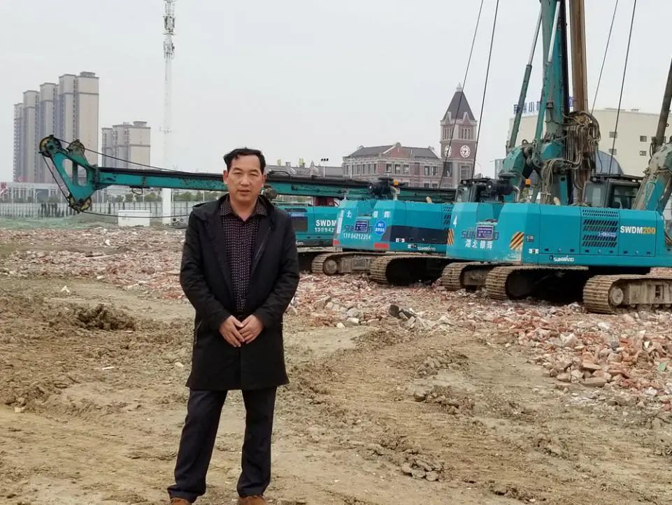 颯！他以11臺旋挖鉆占領(lǐng)荊州房建市場(chǎng)