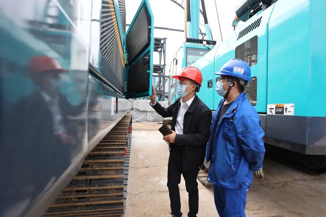 湖南日報：先行先試，開(kāi)拓千億美元新市場(chǎng)！我省首單二手工程機械設備出口報關(guān) 山河智能裝備 昨天