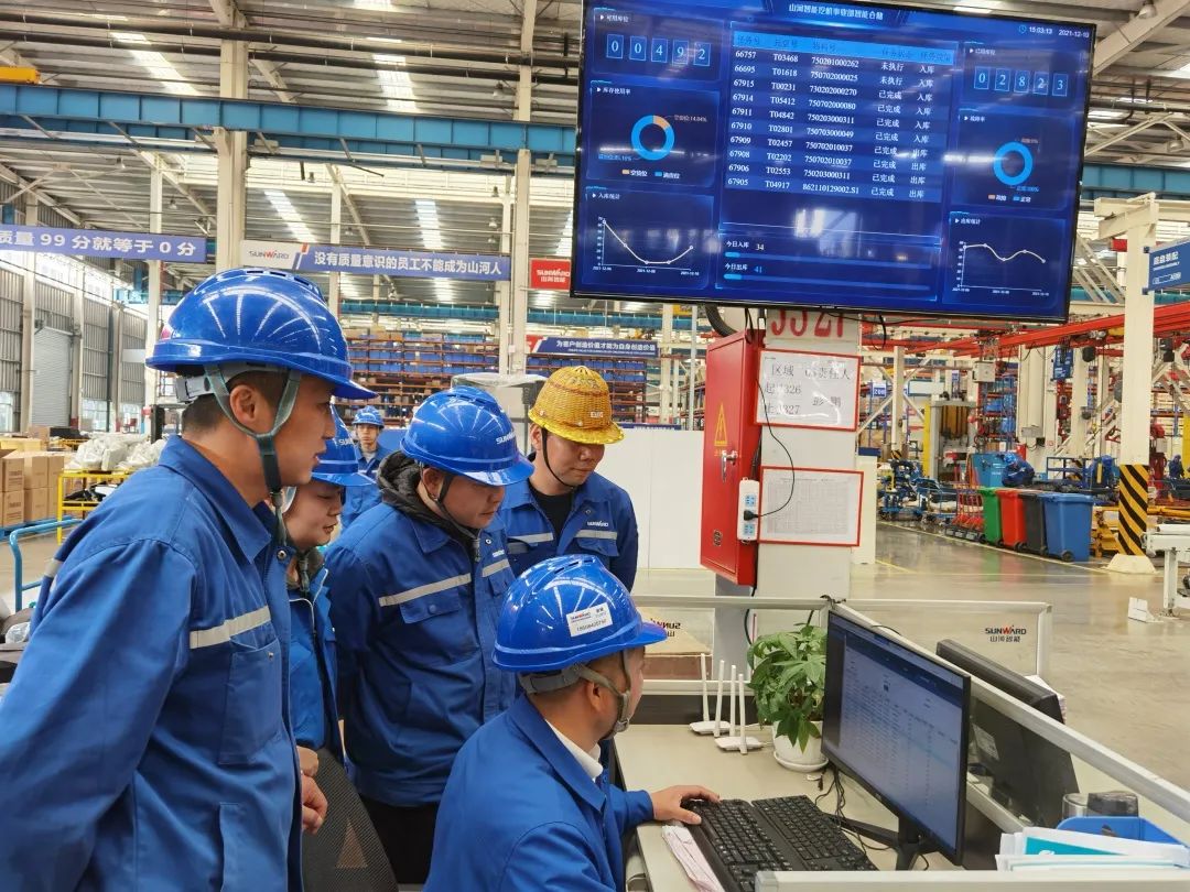 你好 2022！再見(jiàn) 2021！我與山河智能共成長(cháng)