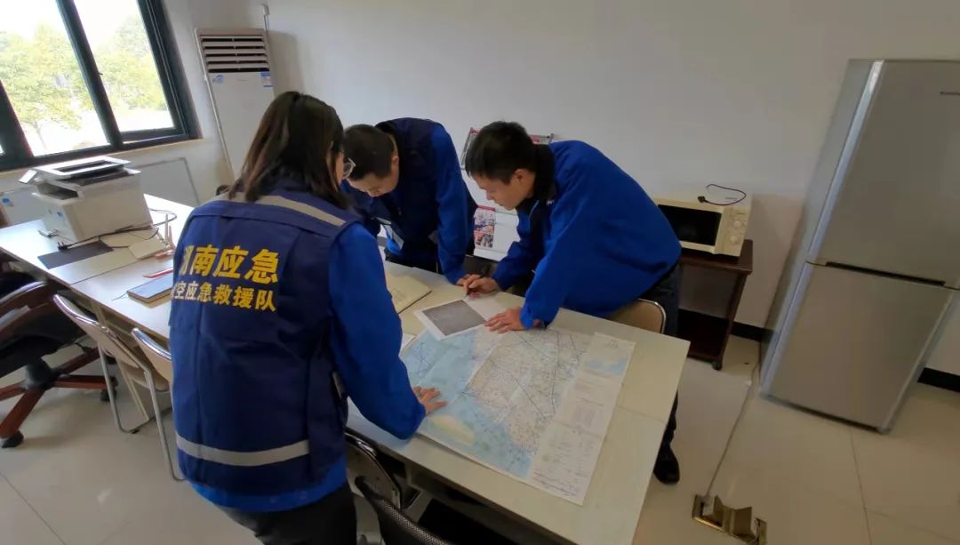 火情就是命令！湖南航空應急救援隊山河機組展現“山河速度”