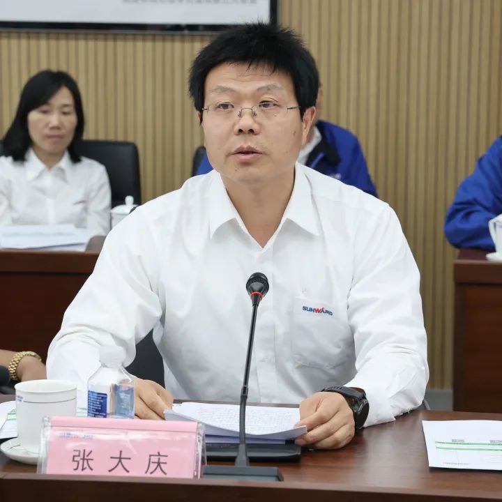 深化產(chǎn)學(xué)研合作！中南大學(xué)校長(cháng)、中國工程院院士田紅旗率團拜訪(fǎng)山河智能