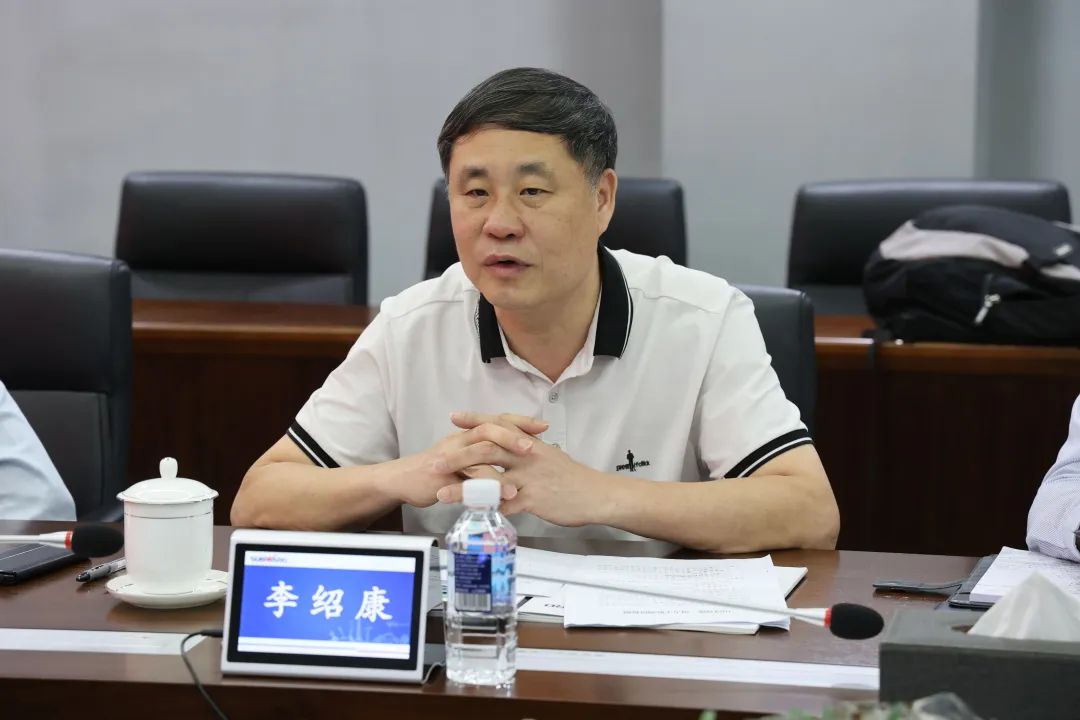 廣州工控集團副總經(jīng)理李紹康調研山河智能