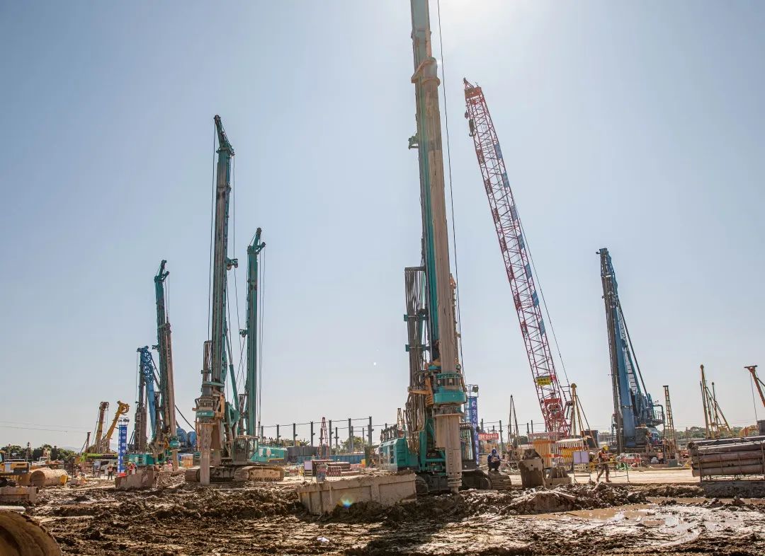 “山河綠”再現大灣區！山河智能旋挖鉆機組團助建廣州白云機場(chǎng)項目