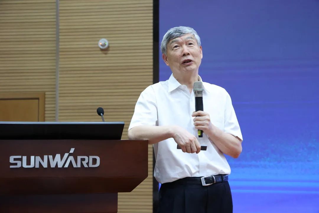 創(chuàng  )新引領(lǐng)，智造未來(lái)！“2022院士專(zhuān)家長(cháng)沙行”高端裝備高質(zhì)量發(fā)展研討會(huì )隆重舉行