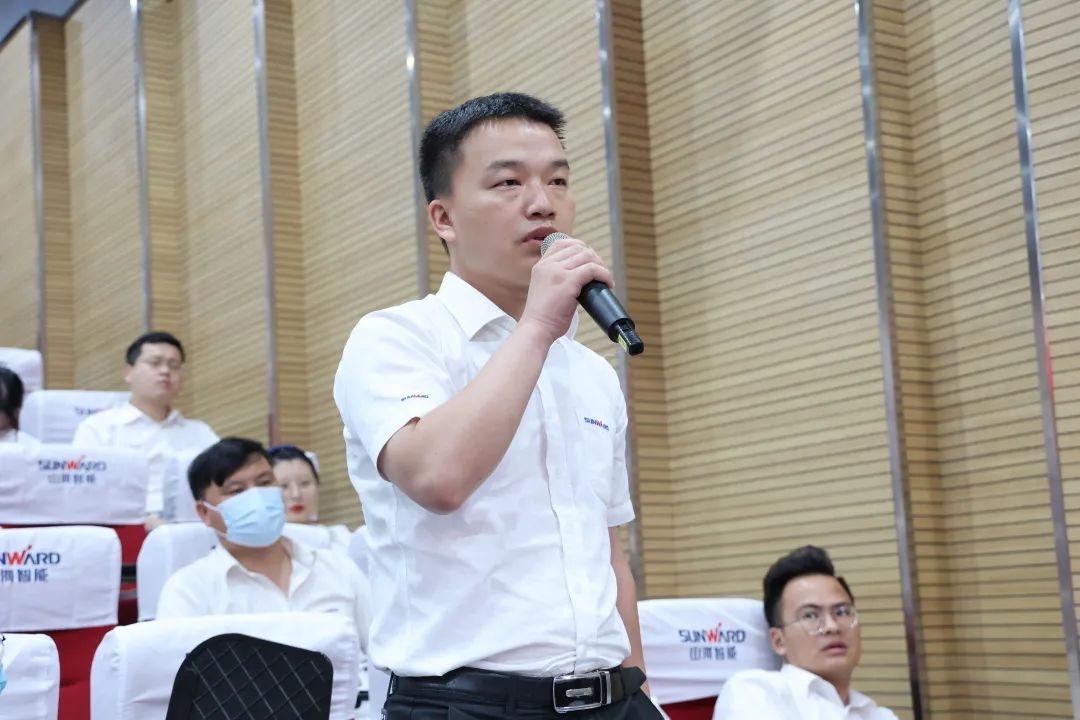 創(chuàng  )新引領(lǐng)，智造未來(lái)！“2022院士專(zhuān)家長(cháng)沙行”高端裝備高質(zhì)量發(fā)展研討會(huì )隆重舉行