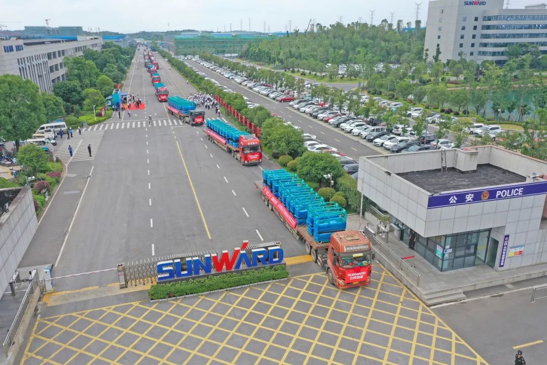 獻禮二十大，再攀新高地！山河智能高空機械設備再迎批量發(fā)貨