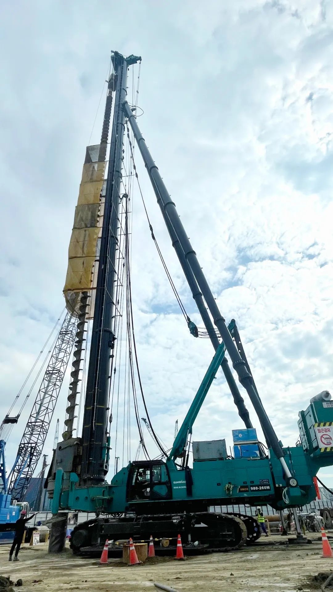 “全球最高樁架”嶄露頭角！山河智能實(shí)力助建韓國首爾麻古MICE綜合園區
