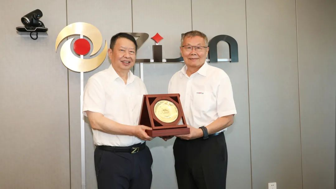 理想成就未來(lái)！何清華受邀赴世界500強企業(yè)紫金礦業(yè)集團作專(zhuān)題講座