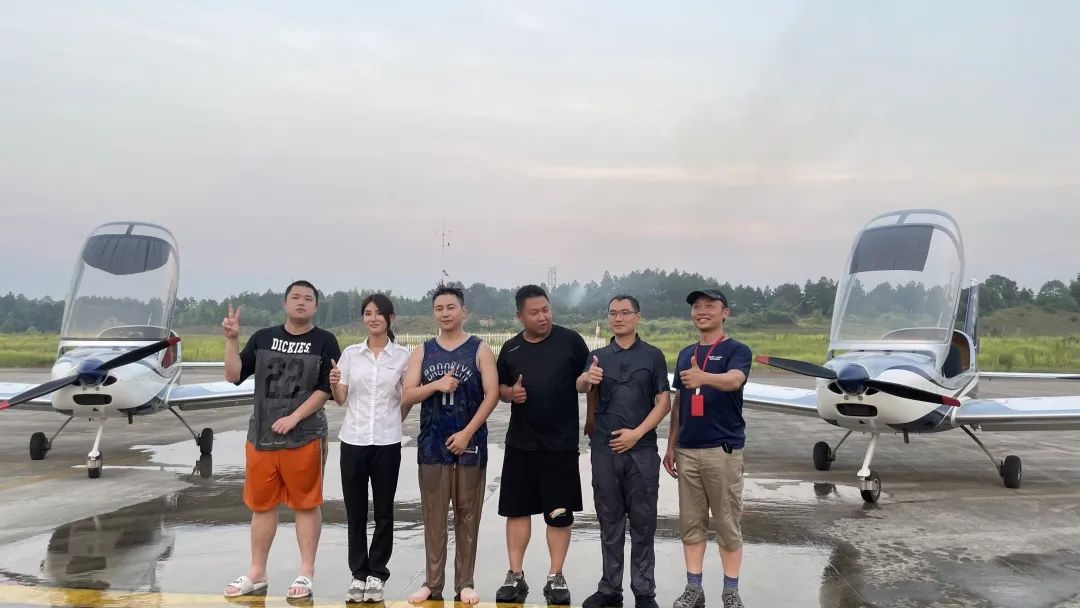 沖上云霄！湖南山河通航學(xué)員成功單飛