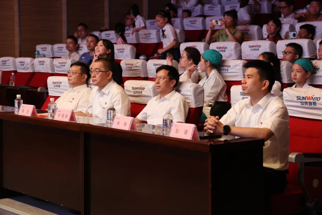 繽紛“暑”假，不負所“托”！山河智能職工子女暑期托管班結業(yè)啦