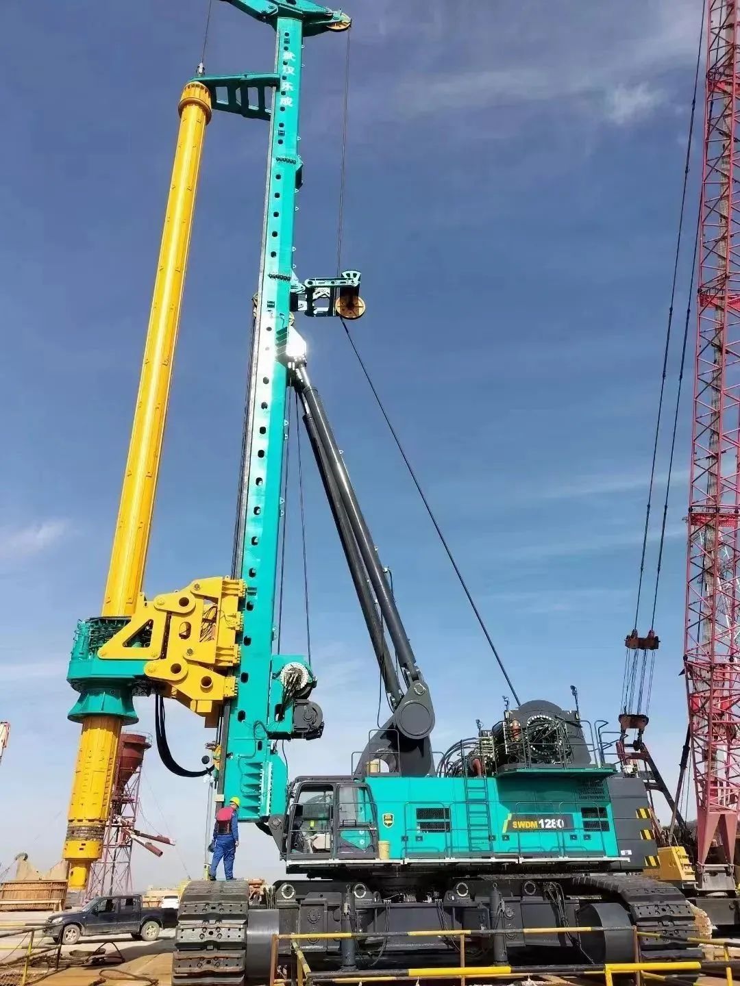 首樁開(kāi)鉆！山河智能超級旋挖實(shí)力助建世界最大跨度公鐵兩用大橋