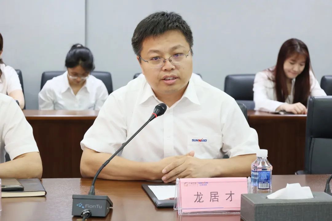 攜手開(kāi)啟綠色轉型之路！山河智能&南京蓋百氏增程式電動(dòng)旋挖鉆機簽約儀式成功舉辦