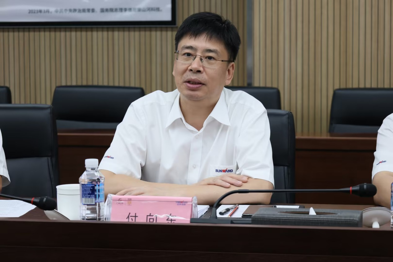 深化交流合作！廣州港李明忠副總經(jīng)理率隊蒞臨山河智能考察交流！