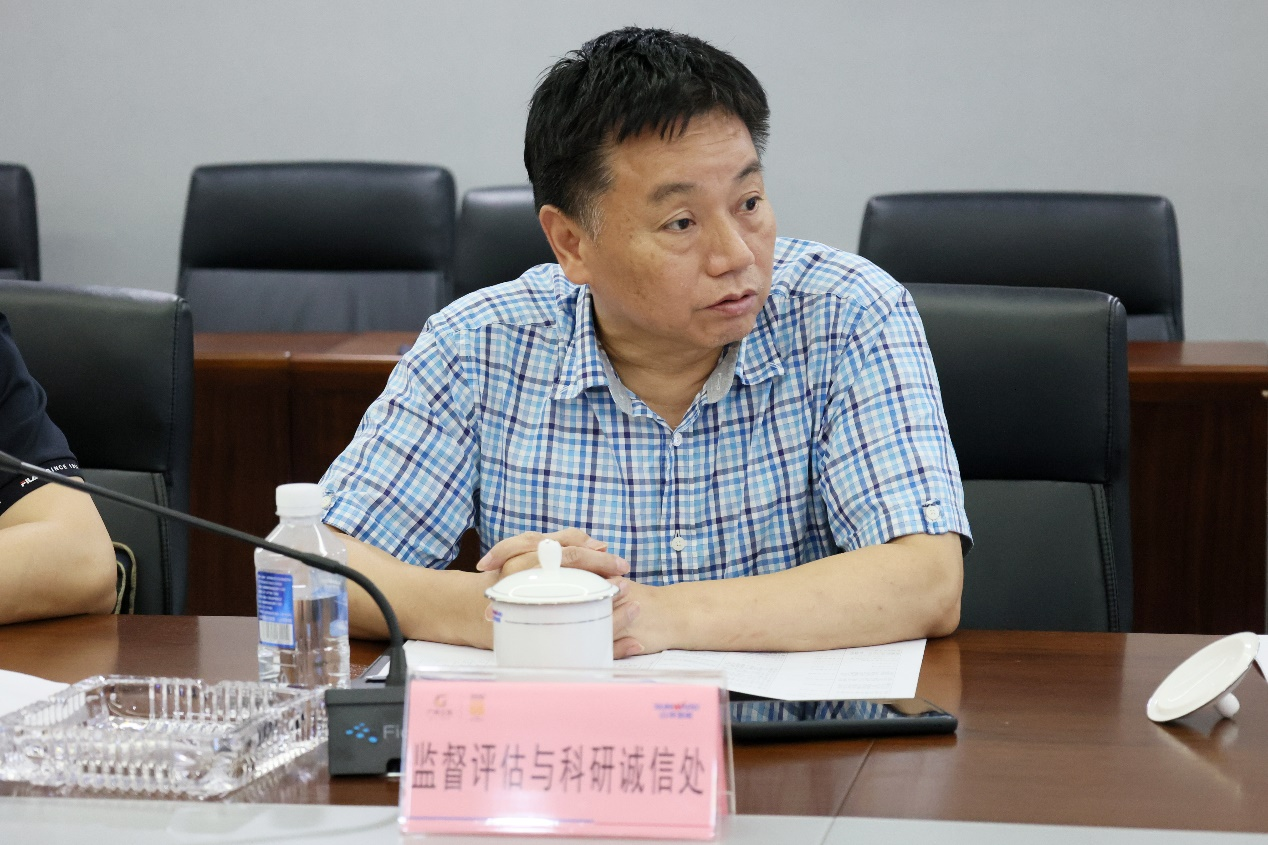 山河智能“超大型油氣管道綠色成套施工裝備”項目順利通過(guò)驗收！