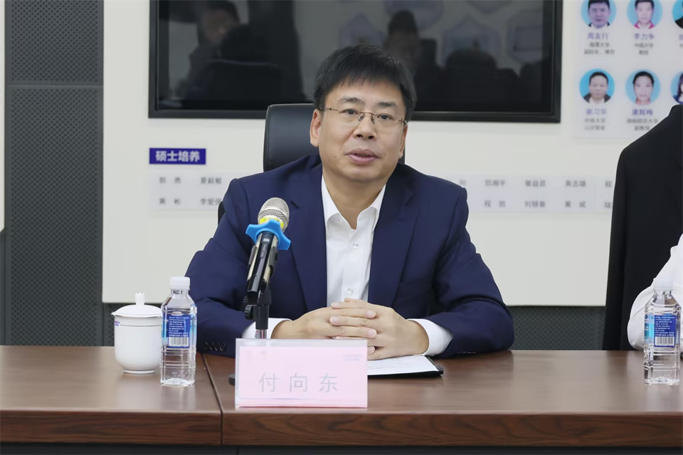 同船出海，共贏(yíng)未來(lái)！中鐵九局副總經(jīng)理劉峻峰一行到訪(fǎng)山河智能