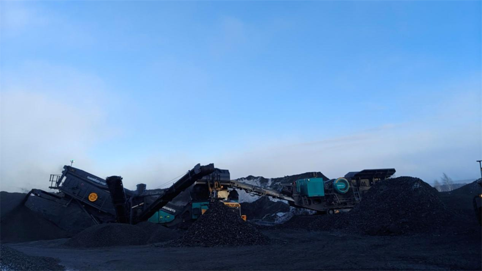 不懼-30℃極寒挑戰，山河普石勒破碎篩分設備穩定運行！